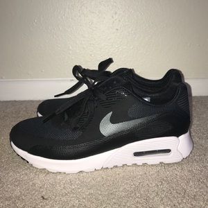 NIKE AIR FORCE 90’s !!